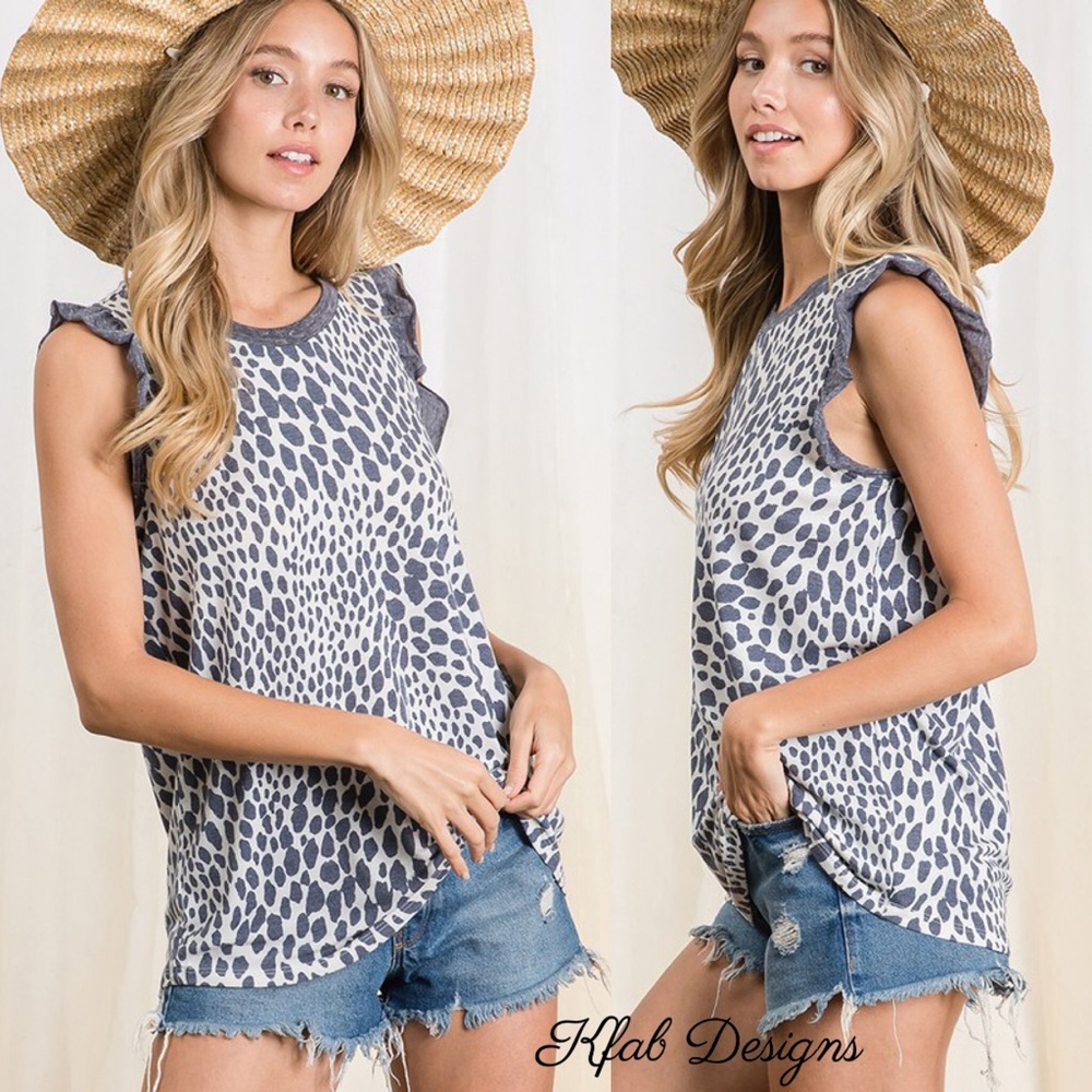 ❤️LAST! Ruffled Contrast Knit Animal Print Top! - Picture 8 of 11